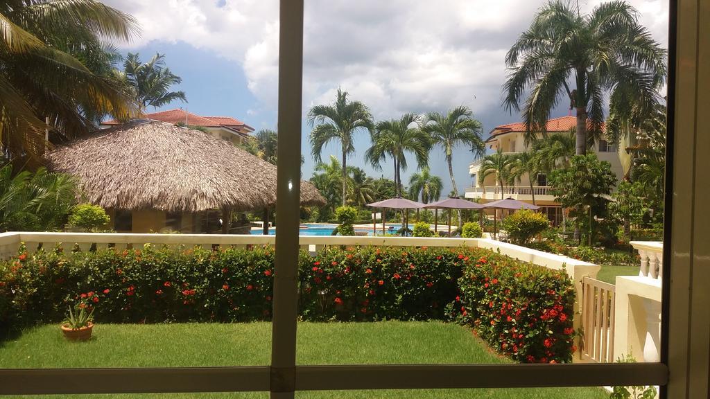 Residencial Las Palmeras De Willy Hotel Boca Chica Exterior photo