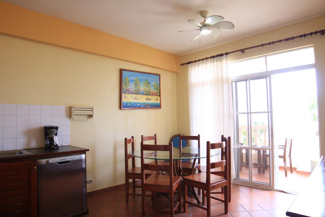 Residencial Las Palmeras De Willy Hotel Boca Chica Exterior photo