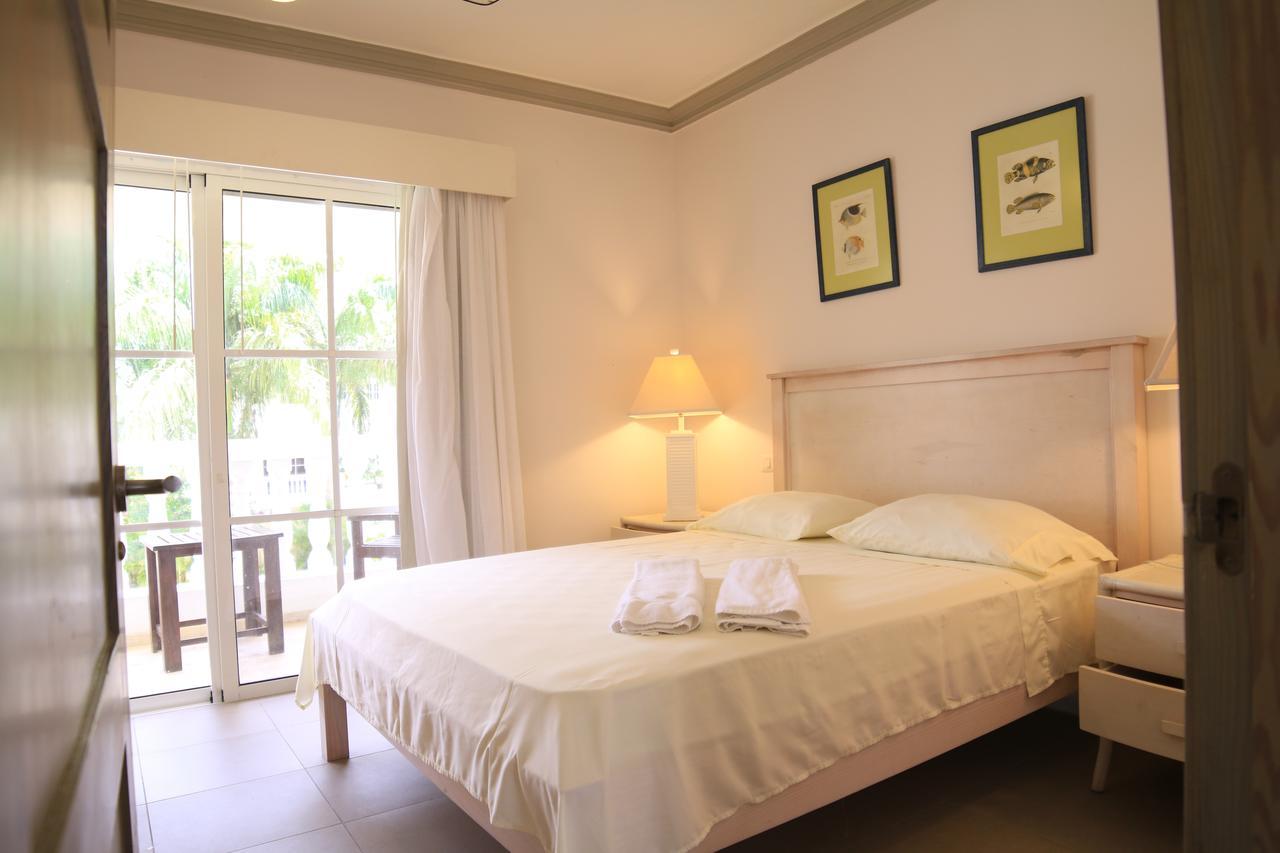 Residencial Las Palmeras De Willy Hotel Boca Chica Exterior photo