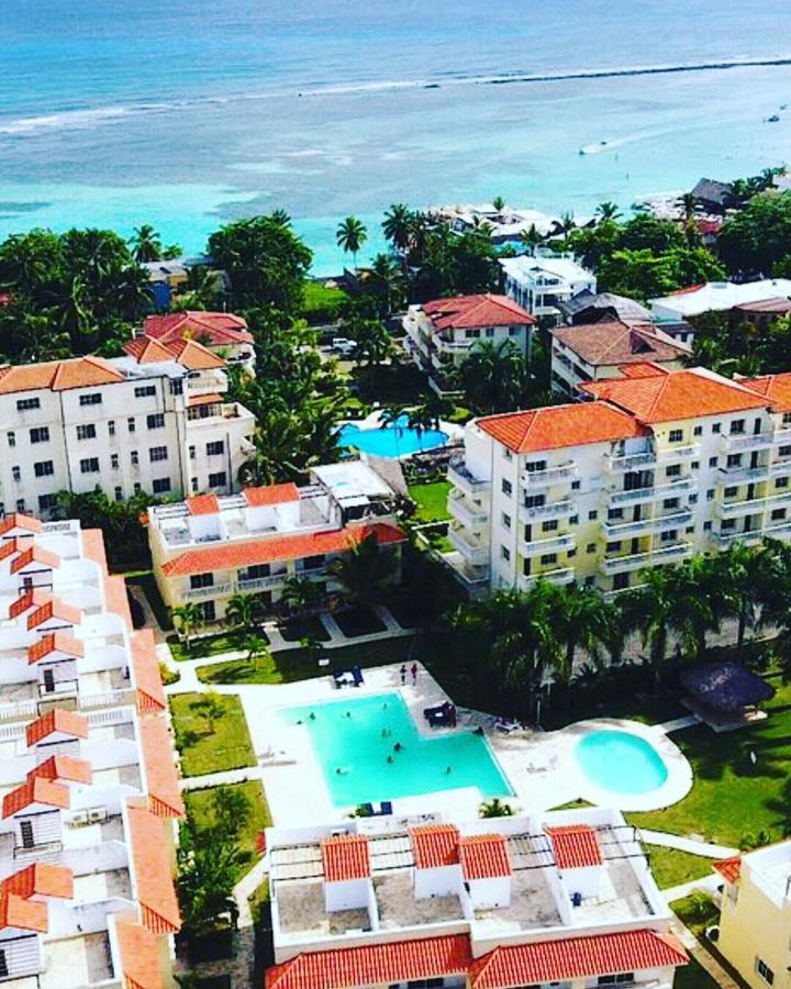 Residencial Las Palmeras De Willy Hotel Boca Chica Exterior photo